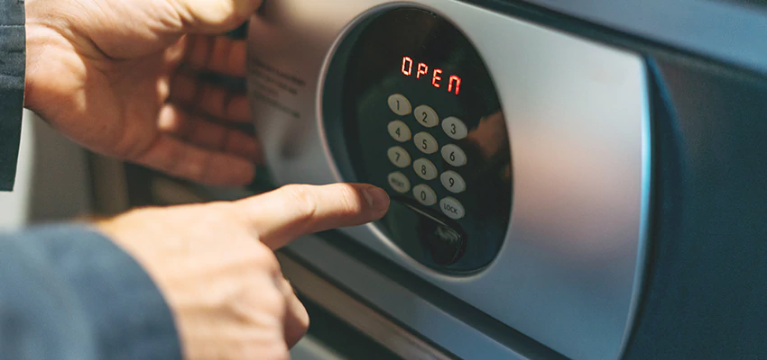 Cash Safe Openers in Sanger, California