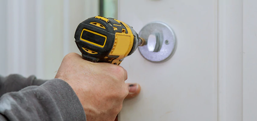 Street Locksmith For Smart Lock Repair in Sanger, CA